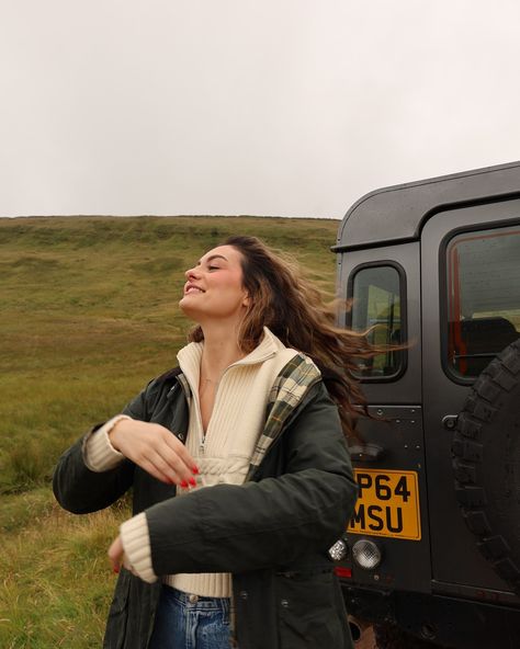 driving on the right because I left (the u.s.) Mary Skinner Outfits, Scotland Moodboard, Scotland Girl, Scottish Aesthetic, Mary Skinner, Scotland Outfit, Thrift Bundle, Countryside Outfit, European Fall