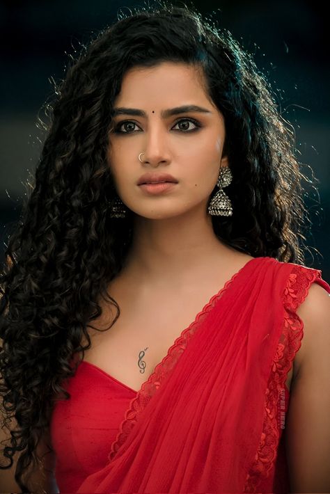 Anupama Pics Hd, Anupama Parameswaran New Pics, Anupama Parameswaran Cute Face, Hanuman Hd, Allu Arjun Hairstyle, Stylish Actresses, Actress Hairstyles, Anupama Parameswaran, Allu Arjun