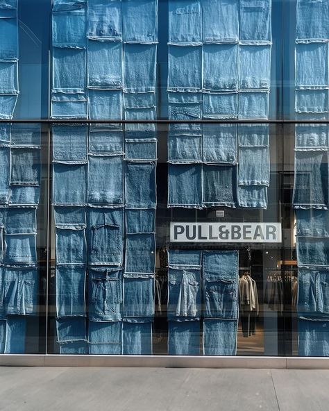 Denim Visual Merchandising, Denim Window Display, Denim Display, Store Front Windows, Store Experience, Commercial And Office Architecture, Store Window Display, Art Studio Design, Window Display Design