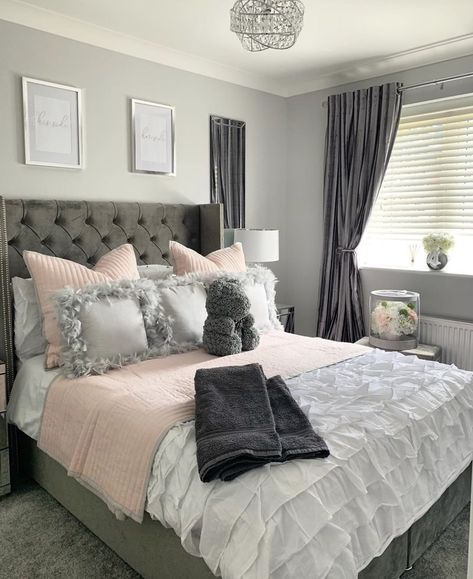 Grey Room Ideas Bedroom, Contrast Palette, Pink And Grey Room, Girl Apartment Decor, Grey Bedroom Decor, Romantic Luxury, Decor Ideas Bedroom, Luxury Room Bedroom, Pink Bedroom Decor