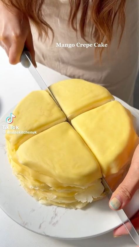 Mango Crepe, Resipi Kek, Crepe Cake, Sweet Dishes Recipes, Fall Dessert Recipes, Easy Baking Recipes Desserts, Tasty Baking, Fall Dessert, Sweet Snacks Recipes