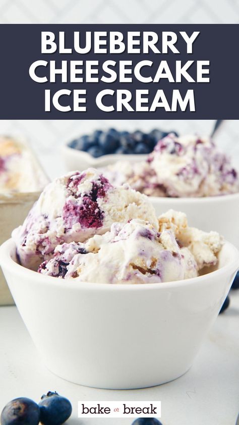 Blueberries Keto, Homemade Keto Ice Cream, Homemade Blueberry Cheesecake, Keto Ice Cream Recipe, Blueberry Cheesecake Ice Cream, Ice Cream Healthy, Sugar Free Ice Cream, Cheesecake Keto, Chocolate Cobbler