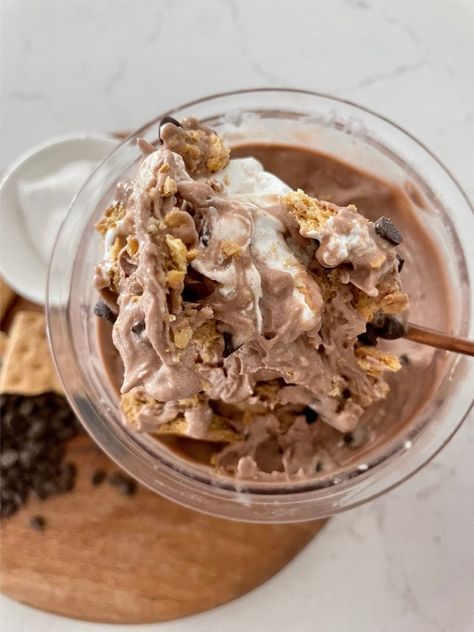 loaded smores ninja creami Creami Healthy Recipe, Ninja Creami Ice Cream Recipes Keto Chow, Basic Ninja Creami Recipe, Healthy Ninja Cream Recipes, Ninja Cremi Fairlife, S’mores Ninja Creami, Vanilla Protein Ninja Creami, S’mores Ice Cream Ninja Creami, Paleo Ninja Creami