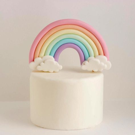 Rainbow Cake Birthday, Gökkuşaği Pasta, Pastel Rainbow Cake, Rainbow Party Decorations, Shark Themed Birthday Party, Rainbow Birthday Cake, Baby Shower Deco, 3rd Birthday Cakes, 1st Birthday Cakes