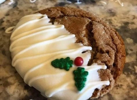 Gourmet galores - White Chocolate Dipped Ginger Cookies... White Chocolate Dipped Ginger Cookies, Dipped Ginger Cookies, Cookie Recipes Gourmet, Big Cookies, Gingerbread Cookie Recipe, Ginger Cookie Recipes, Chocolate Melting Wafers, Holiday Foods, Ginger Cookies