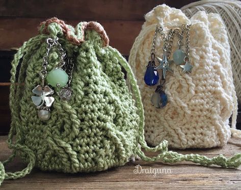 Draiguna: Reagent Pouches Crochet Drawstring Bag, Crochet Hairband, Crocheted Bags, Festival Ideas, Crochet Fairy, Aesthetic Cozy, Bag Pattern Free, Crochet Pouch, Cozy Crochet