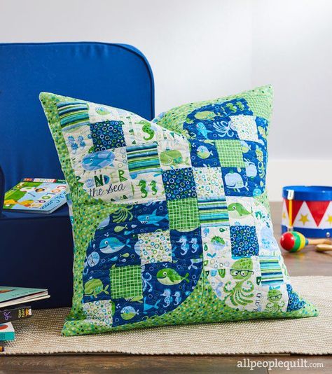 Free Pillow Patterns Quilted Pillow Covers Free Pattern, Throw Pillow Patterns, Sewing Pillow Patterns, Pillow Sewing, Quilted Cushion, Quilted Pillow Covers, Throw Pillow Pattern, Pillow Patterns, Free Throw