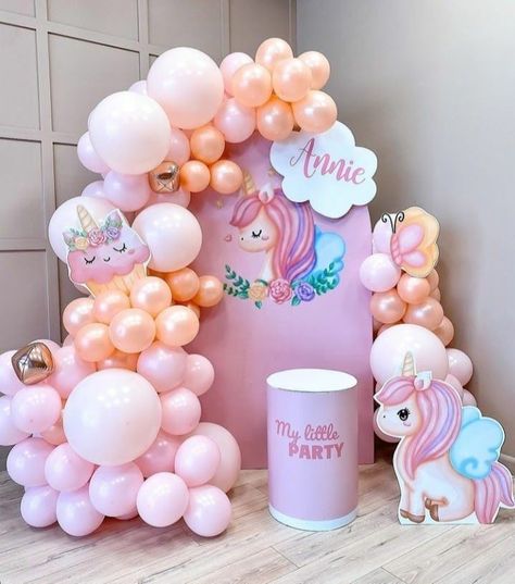 Unicorn Birthday Backdrop Ideas, Unicorn Birthday Party Ideas Decoration, Balloon Unicorn, Unicorn Party Decor, Kids Unicorn Party, Unicorn Photo, Unicorn Birthday Party Decorations, Unicorn Themed Birthday Party, Unicorn Birthday Cake