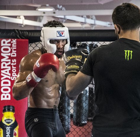 Las Vegas 4/11/18 - UFC fighters Kevin Lee and Yair Rodriguez sparring at the UFC Performance Institute in las Vegas. (Photo credit Juan Cardenas) Kevin Lee, Ufc Fighters, Atlantic City, Ufc, Photo Credit, Las Vegas, Sports Jersey, Quick Saves