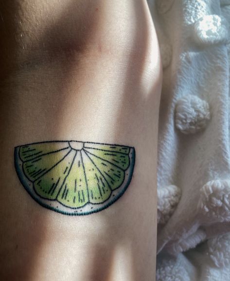 Lime Wedge Tattoo, Lime Tattoo, Mobile Tattoo, Coolest Tattoos, Inspiring Tattoos, Tattoo Station, Tattoo Color, Tattoo Skin, Incredible Tattoos