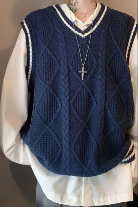 Light Academia Outfit Men, Sweater Vest Outfit Mens, Sweater Vest Cropped, Vest Outfits Aesthetic, Academia Aesthetic Outfit Men, Academia Sweater, Light Academia Outfit, Outfit Vest, Vest Outfits Men