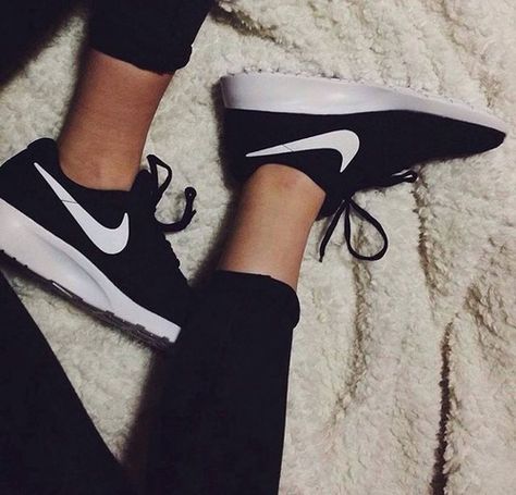 black and white Tennis Shoes Outfit Work, Platform Tennis Shoes, Nike Black And White, Slip On Tennis Shoes, Tennis Shoes Outfit, Black Nike Shoes, Shoes Outfit Fashion, Nike Tanjun, Care Care