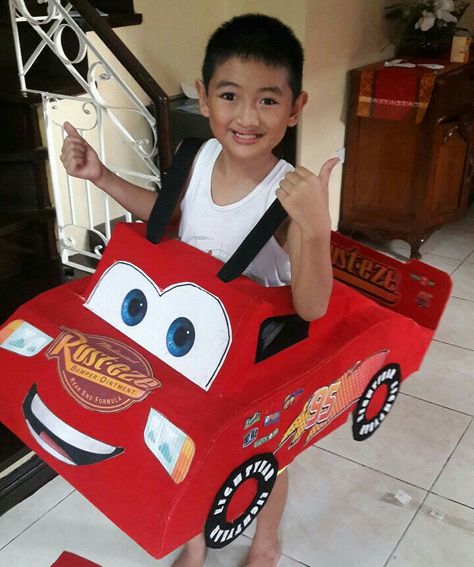 Lightning Mcqueen Diy Box Car, Lightening Mcqueen And Tow Mater Costume, Diy Lightning Mcqueen Costume, Diy Lightning Mcqueen, Race Car Costume, Mcqueen Costume, Cars Halloween Costume, Lightning Mcqueen Costume, Car Costume