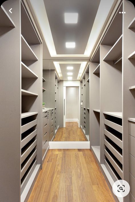 Amber Smith, Bedroom Built In Wardrobe, Desain Pantry, Dream Closet Design, Walk In Closet Design, Closet Design Layout, Luxury Closets Design, Closet Renovation, Wardrobe Interior Design