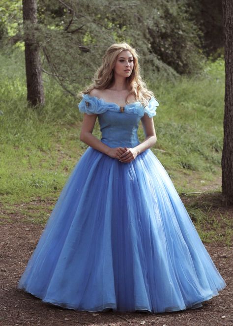 Liana Hee, Cinderella Dress For Girls, Disney Cosplay Costumes, Cinderella Cosplay, New Cinderella, Cinderella Costume, Disney Princess Dresses, Disney Cosplay, Cinderella Dresses