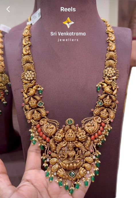 Bridal Antique Jewellery Sets, Long Haram Gold Jewellery Designs, Haaram Designs, Nakshi Jewellery, Casual Jewellery, Pretty Gold Necklaces, Army Drawing, Gold Jewelry Prom, Temple Jewellery Earrings