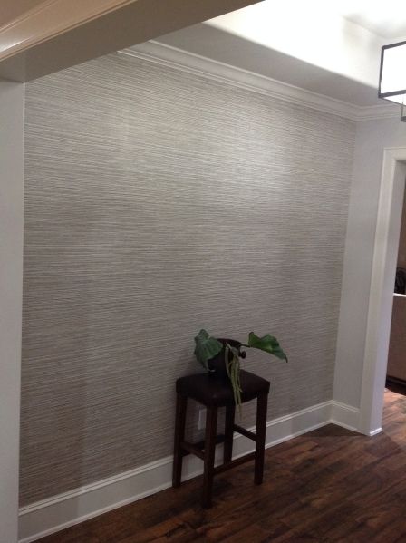 Wonderful, Realistic Faux Grasscloth – NO Visible Seams! | The Wallpaper Lady's Blog Grasscloth Wallpaper Dining Room, Grasscloth Wallpaper Bedroom, Bedroom Wallpaper Texture, Wallpaper Textured Walls, Bathroom Wallpaper Modern, Hall Wallpaper, Theater Room Design, Beds For Small Spaces, Wallpapered Entry