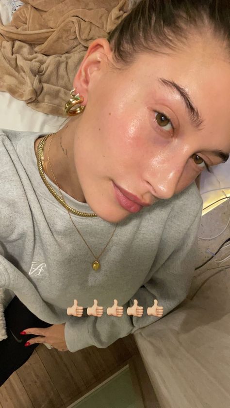 Hayley Bieber, Hailey Rhode Baldwin, Hailey Baldwin Style, Justin Hailey, Smink Inspiration, Bare Face, Glowy Skin, Love Travel, Hailey Baldwin