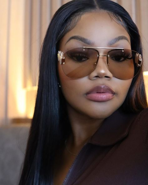 Fancy Glasses, Luxury Glasses, Club Outfits For Women, Girls Black Dress, Trendy Glasses, Dope Makeup, Ideas For Instagram Photos, Girls Black, Cute Fits