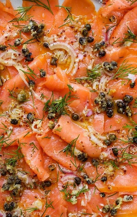 Smoked Salmon Capers Appetizer, Smoked Salmon With Capers, Fancy Appetizers Restaurants, Smoked Salmon And Capers, Smoked Salmon Carpaccio Recipe, Salmon Carpaccio Recipe, Smoked Salmon Dishes, Smoked Salmon Recipes Dinners, Recipes With Smoked Salmon