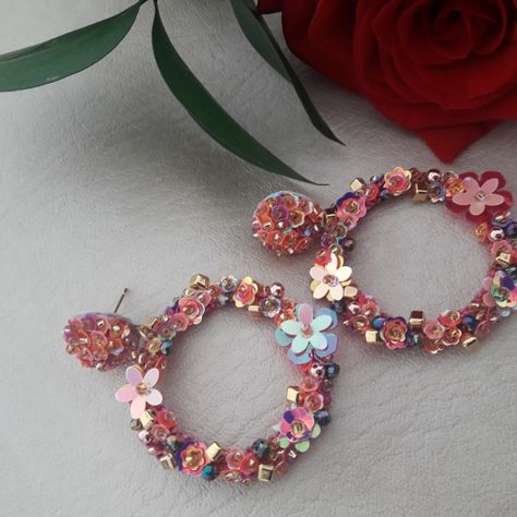 Sequence Earrings, Flower Jewellery For Haldi, Sequin Bracelet, Sequin Accessories, Sequin Jewelry, Diy Fabric Jewellery, Diy Jewelry Tutorials, Bridal Jewelry Vintage, Ribbon Jewelry