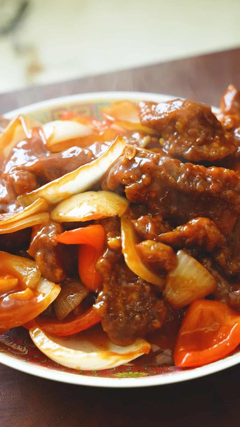 Beijing Beef - Takeout Copycat! (VIDEO) - CJ Eats Recipes Beijing Beef Recipe, Bejing Beef, Beijing Beef, Cj Eats, Beef Sauce, Sliced Steak, Marinated Beef, Panda Express, Beef Recipe