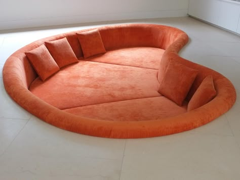 Conversation Pit, 70s Interior, Retro Interior Design, Retro Interior, Funky Furniture, Apartment Decor Inspiration, Dream House Interior, House Things, Future Apartment