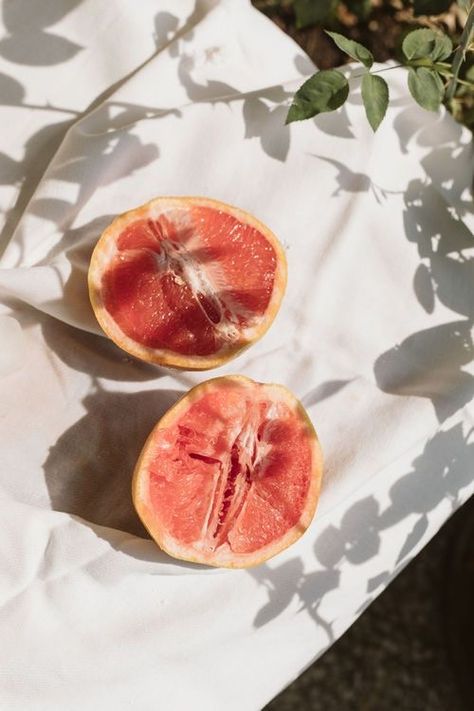 Fruit Photography, Foto Tips, White Cloth, Orange Aesthetic, Foto Poses, Life Photography, Still Life Photography, Aesthetic Photography, Light And Shadow