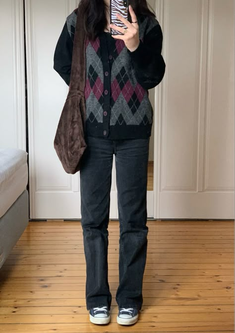 Grandpa Cardigan Outfit Aesthetic, 2000s Cardigan Outfit, Grandpa Cardigan Outfit, Grandpa Style Aesthetic, Argyle Cardigan Outfit, Magic Sarap, Canvas Shoes Outfit, Cardigan Outfit Aesthetic, Grandpa Cardigan