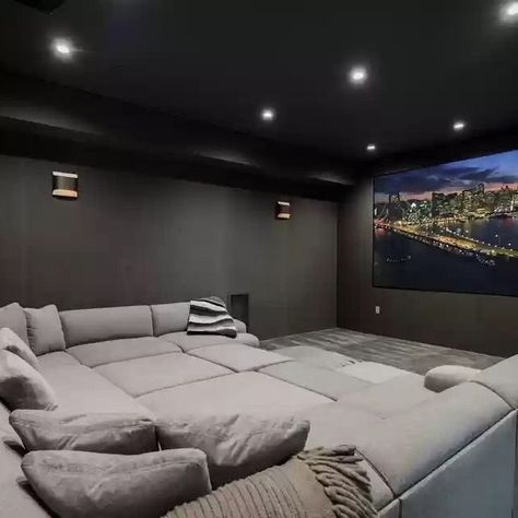 Movie Room Bedroom, Modern Hangout Room, Chill Room Ideas Lounges, Tv Living Room Ideas, Luxury Home Cinema Room, Theatre Room Ideas, Tv Living Room, Modern Media Room, Small Home Theaters