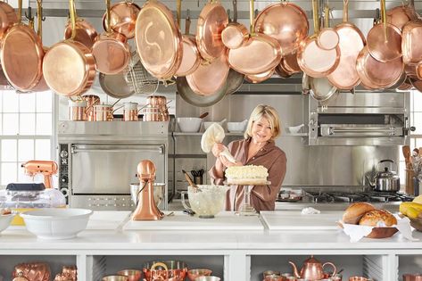 It’s Official: Martha Stewart Has the Most Impressive Kitchen We’ve Ever Seencountryliving Copper Pots And Pans, Martha Stewart Kitchen, French Kitchens, Martha Stewart Home, Kitchen Ikea, Pot Racks, Copper Decor, Copper Cookware, New York Homes