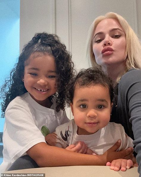 Khloe Kardashian Kids, Khloe Baby, Khloe And Tristan, Khloe Kardashian Tristan Thompson, Khloe Kardashian And Tristan, Dream Kardashian, Cute Family Photos, Kloe Kardashian, Famous Kids