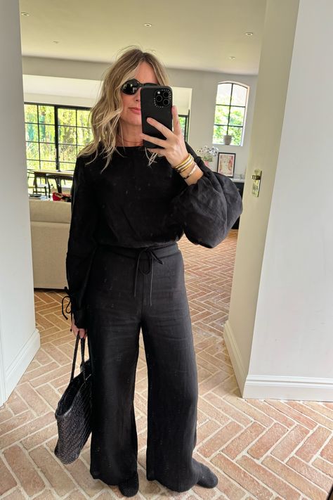 Black Button Up Shirt Outfit, Button Up Shirt Outfit, Black Button Up Shirt, Linen Crop Top, Linen Crops, Black Linen, Black Button, Button Up Shirt, Shirt Outfit