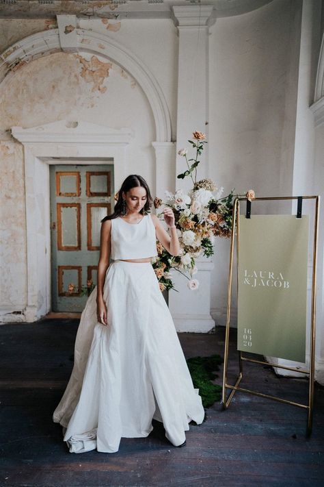 Elegant meets Wild Wedding Inspiration at Moana Hall - nouba.com.au - Elegant meets Wild Wedding Inspiration at Moana Hall Skirt And Top Wedding Dress, Top And Skirt Wedding Dress, Moana Wedding, Wedding Skirt And Top, Linen Wedding Dresses, White Linen Wedding Dress, Wedding Dress Linen, Hire Style, Crop Top Wedding Dress