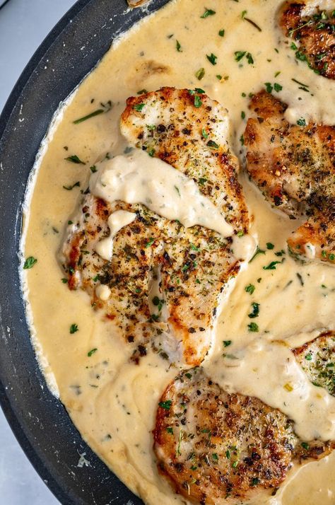 Easy One-Pan Boursin Chicken – Tastilly Recipes With Boursin Cheese, Boursin Chicken Pasta, Ab Recipes, Boursin Chicken, Boursin Recipes, Wine Chicken, Mustard Powder, Dried Parsley, Boursin Cheese