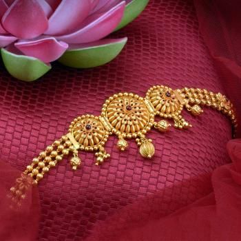 Marathi Gold Jewellery, Gold Kamarbandh Design, Gold Bajuband Design Indian, Kamarbandh Jewellery Gold, Baju Bandh Designs Gold, Nackles Design, Bajubandh Design Gold, Marathi Jewellery, Armlet Designs