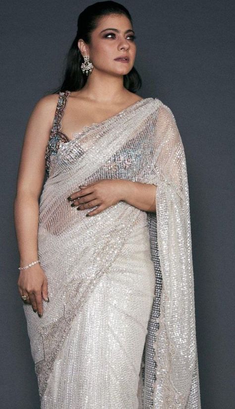 Kajol Saree, Bollywood Designer Sarees, Beautiful Dresses For Women, Hottie Women, Bollywood Celebrities, Beautiful Smile Women, Indian Beauty Saree, Bollywood Actress, Beautiful Dresses