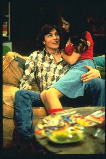 jackie+kelso That 70s Show Jackie And Kelso, Kelso And Jackie Costume, Jackie And Kelso Costume, Kelso That 70s Show Outfits, Jackie And Kelso, Jackie Kelso, Kelso That 70s Show, That 70s Show Outfits, 70s Show Outfits