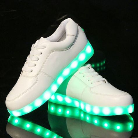 Inside Slippers, Glow Shoes, Tenis Vans, Led Shoes, Colorful Sneakers, Boys Casual Shoes, Light Up Shoes, Inside Shoes, Lit Shoes