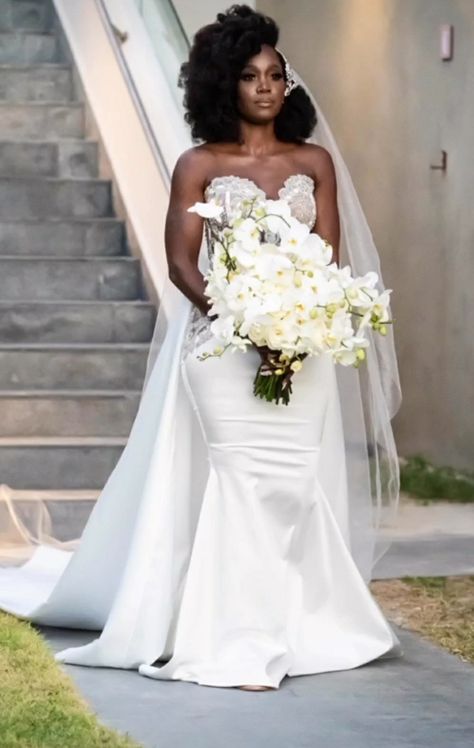 Brides With Afros, Wedding Hair Afro Bridal Hairstyles, Afro Wedding Hairstyles Brides With Veil, Natural Hair With Veil, Black Bride Hairstyles Natural, Black Bride Veil, Bridal Portraits Black Women, Natural Wedding Hairstyles Black Bride With Veil, Black Brides Wedding Dress