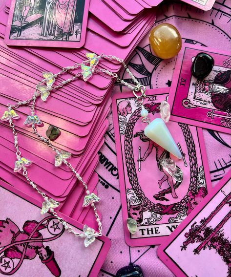 Opalite pendulum necklace for divination, witchcraft or witch aesthetic Pendulum Board Aesthetic, Pink Witchcraft Aesthetic, Colorful Witch Aesthetic, Pendulum Aesthetic, Divination Witch Aesthetic, Pastel Witch Aesthetic, Pink Witch Aesthetic, Witch Aesthetic Tattoo, Dnd Pink