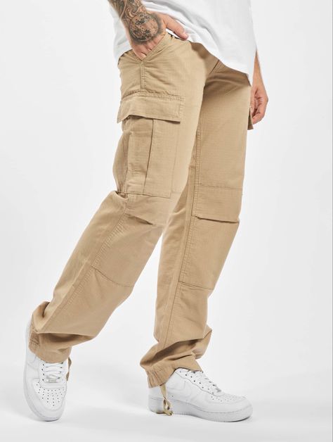 Beige Cargos Men, Mens Utility Pants, Beige Cargo Pants Outfit Men, Tan Cargo Pants Outfit, Cargo Outfit Men, Khaki Cargo Pants Outfit, Beige Cargo Pants Outfit, Roadtrip Outfit, Brown Cargo Pants Outfit