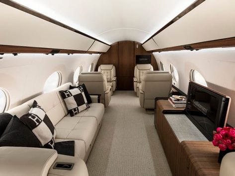 Airplane Interior Design, Private Plane Interior, Jets Privés De Luxe, Jet Interior, Airplane Interior, Gulfstream G650, Private Jet Interior, Jet Privé, Luxury Jets