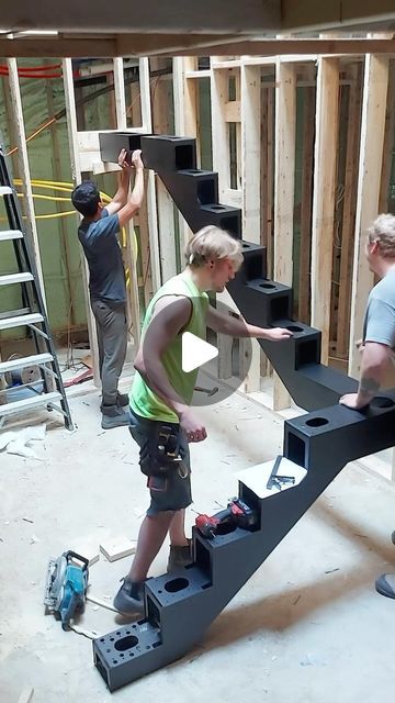 Deluxe Stair & Railing Ltd 🇨🇦 on Instagram: "This Mono-Beam system was also applied in the basement at one of our Oakville projects with our long time friend @versacorphomesinc and another top class build. These stairs boast 3-1/2” solid White Oak treads and landings from basement to second for a continuous Seattle profile. •••••••••••••••••••••••••••••••••••••••••••••••••••••••••••••
#wcw #oakville #modern #goals #toronto #home #contemporary #carpentry #construction #woodworking #work #stairs #wood #carpenter #team #oak #newhome #realestate #architect #renovation #homestyle #6ix #renovation #stair #interiors #interiordesign #interior #designer #architecture #design #timelapse" Landing At The Top Of Stairs, Floating Stairs With Landing, Open Concept With Stairs In Middle, Monterey House, Cool Stairs, Office Under Stairs, Banister Ideas, Stairs Wood, Steep Staircase