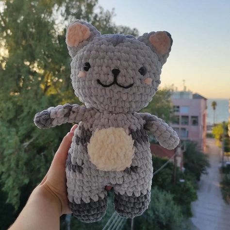 Jumbo Yarn Crochet Plush, Crochet Cat Pattern Amigurumi, Crochet Cat Plushie Pattern, Crochet Big Stuffed Animals Free Pattern, Fluffy Cat Crochet Pattern, Cat Plushie Crochet Pattern Free, Cute Crochet Plushies Cat, Crochet Cat Stuffed Animal Free Pattern, Crochet Cat Stuffed Animal