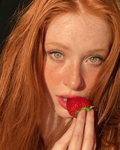 Instagram Beautiful Freckles, Red H, Natural Red Hair, Orange Lips, Red Hair Don't Care, Natural Redhead, Ginger Girls, Dirty Blonde, Redhead Girl