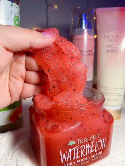 Tree Hut Watermelon, Sephora Skin Care, Diy Body Scrub, Sugar Scrub Diy, Shower Skin Care, Diy Scrub, Sugar Body, Sugar Body Scrub, Pretty Skin Care