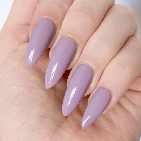 American Nails, Grey Lavender, Christmas Manicure, Manicure Inspiration, Pretty Nail Designs, Pretty Nail Art, Essie Nail, Pastel Nails, Elegant Nails