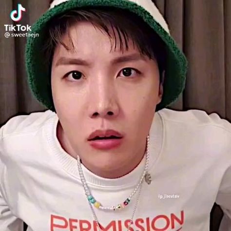 Jhope Edit, J-hope Edit, J Hope Smile, J-hope Video, I Love You Gif, Jhope Cute, Best Romantic Song Lyrics, Suga Bts Swag, Rm Namjoon