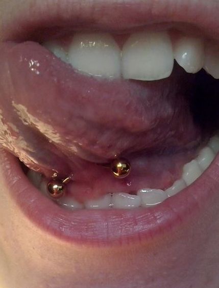 [gold curved barbell tongue web piercing, going to be my 3rd and probably final 'odd' piercing] Piercings Under Tongue, Gold Tongue Piercing, Under Tongue Piercing, Tongue Web, Tongue Web Piercing, Web Piercing, Tongue Jewelry, Face Jewelry, Body Decor